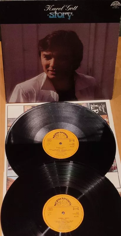 LP Karel Gott Story VG+/EX-