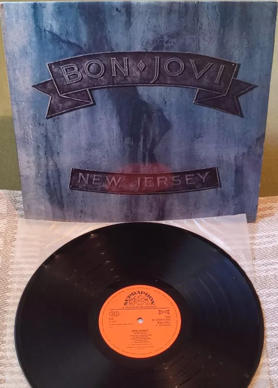 LP Bon Jovi New Jersey VG/EX