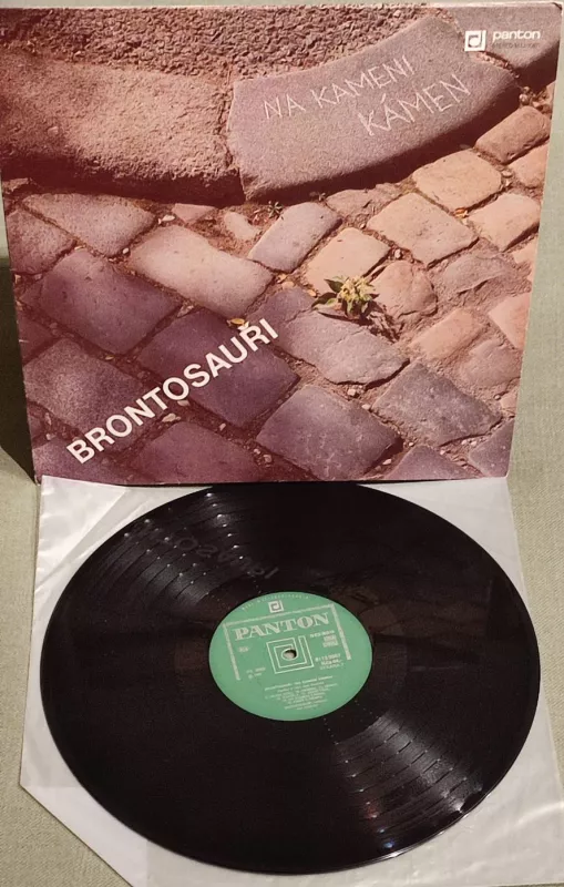 LP Brontosauři Na kameni kámen EX/EX